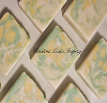 Load image into Gallery viewer, Lily &amp; Aloe Soap
